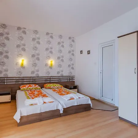 Cozy Double In Dafinka Qf Burgas City